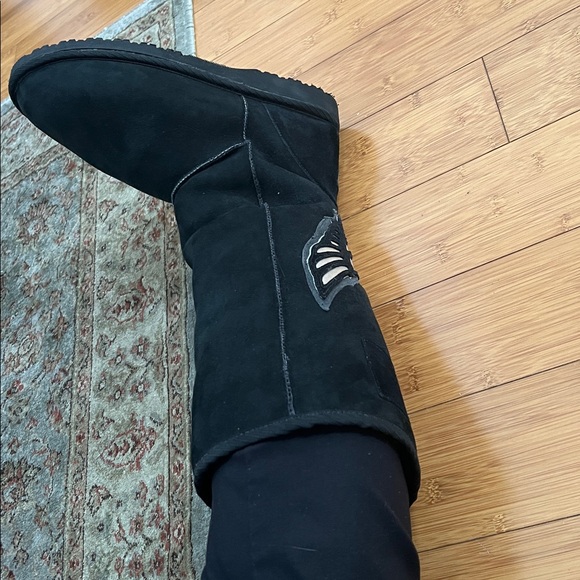 TYLIE MALIBU LOVE ANGEL WING BLACK SILVER TALL UGG LIKE BOOTS SIZE 10 y2k USA - Picture 9 of 10